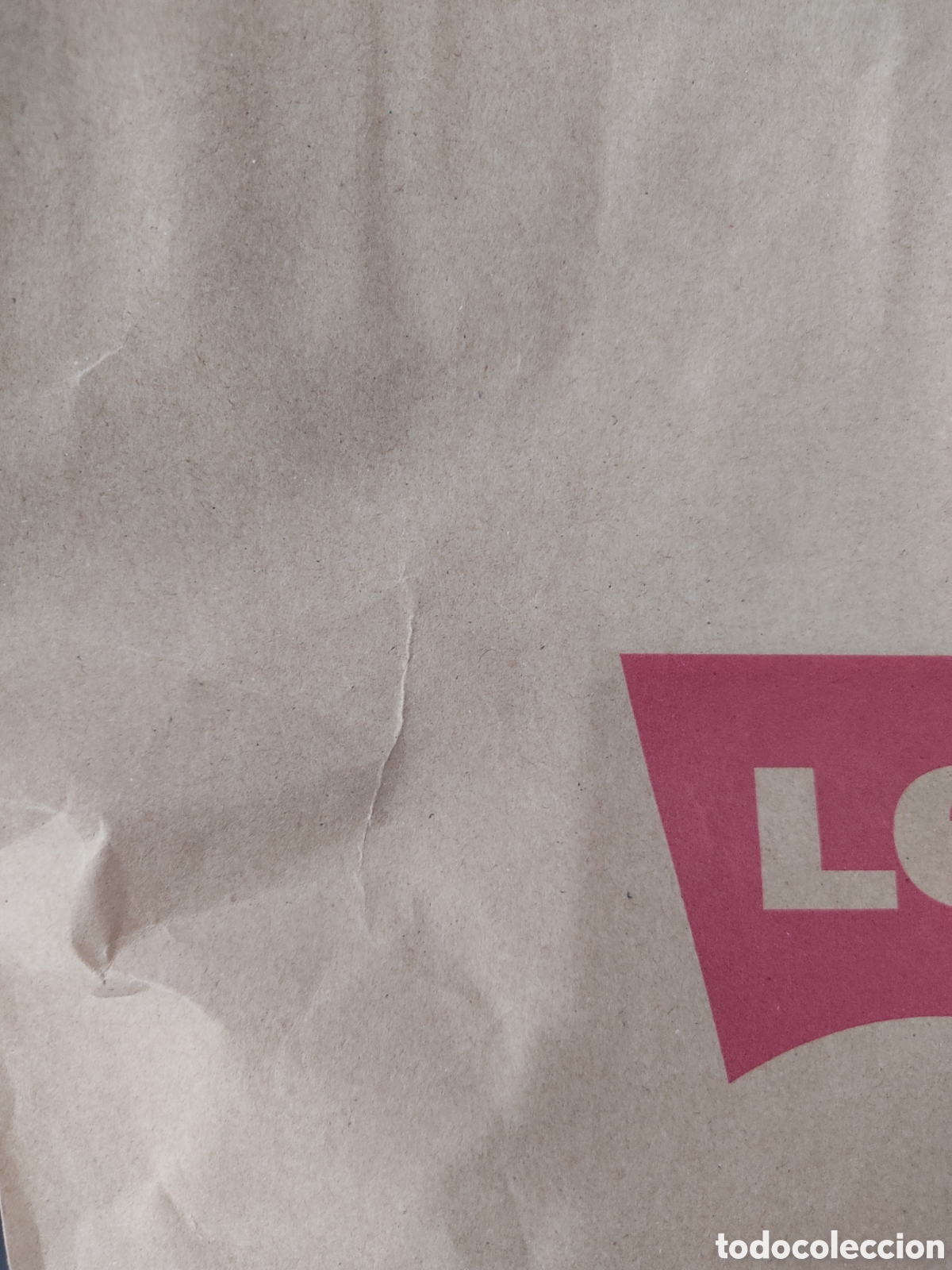 Segunda mano: Bolsa de Papel marca Levis en buen estado - Foto 22