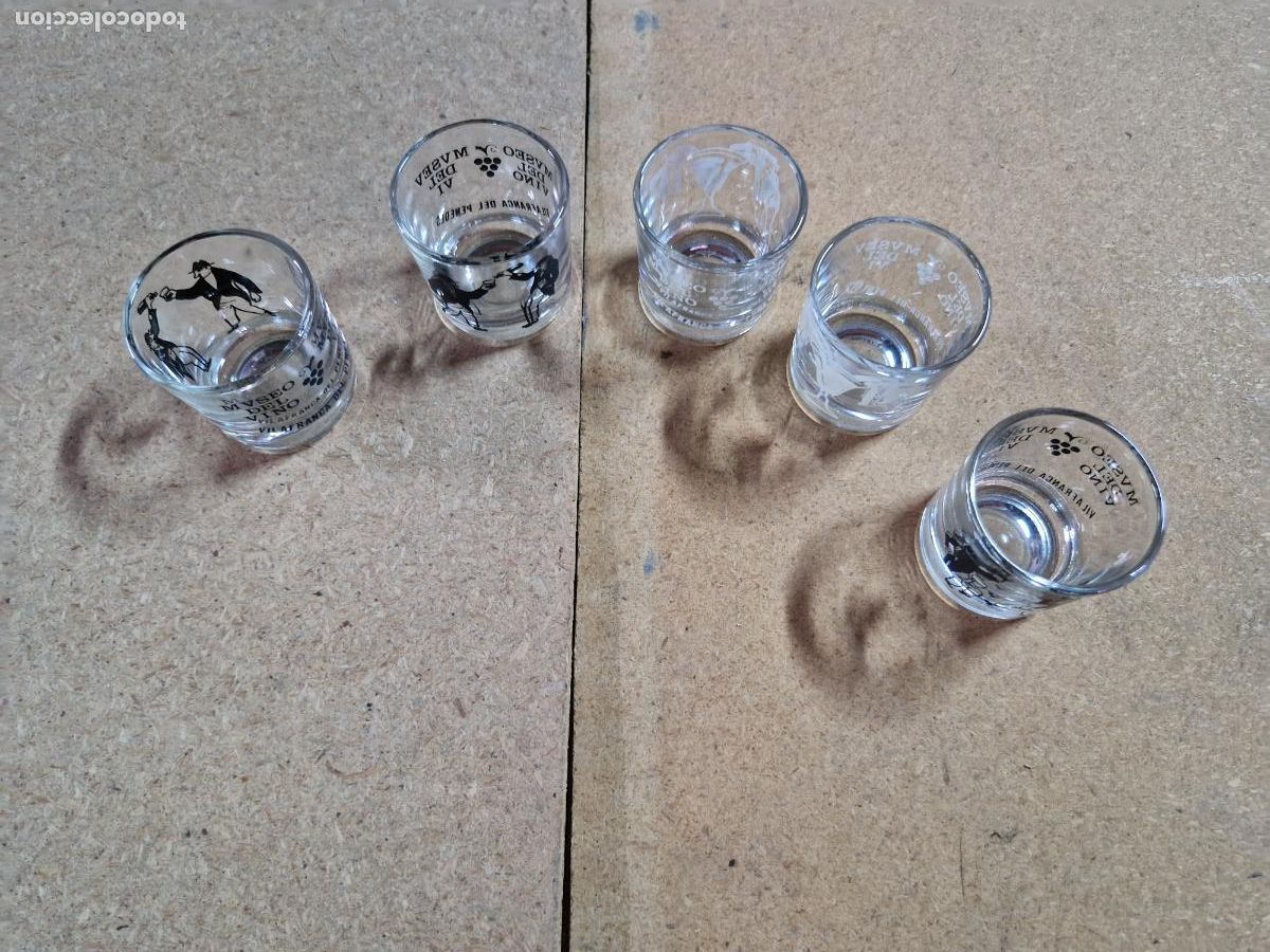Segunda Mano: 5 BONITAS MINI COPAS DE SHOT. MUSEO DEL VINO. 5*5