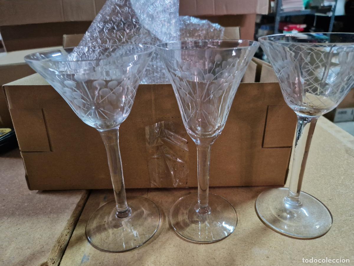 Segunda Mano: BONITO LOTE DE COPAS DE CRISTAL. DIFERENTES TAMA&Ntilde;OS.
