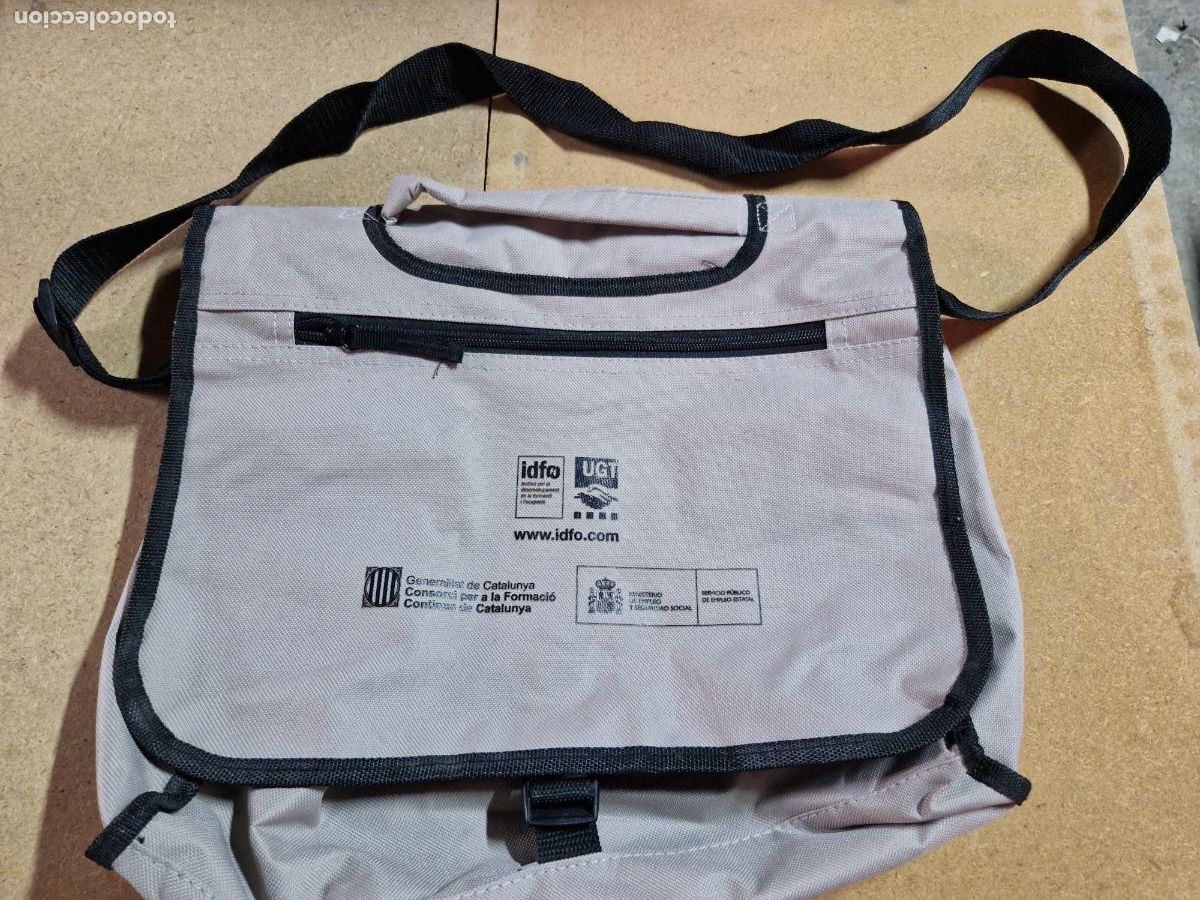 Segunda Mano: BONITO BOLSO DE MANO PARA PC. GENERALITAT DE CATALUNYA. COLOR GRIS.