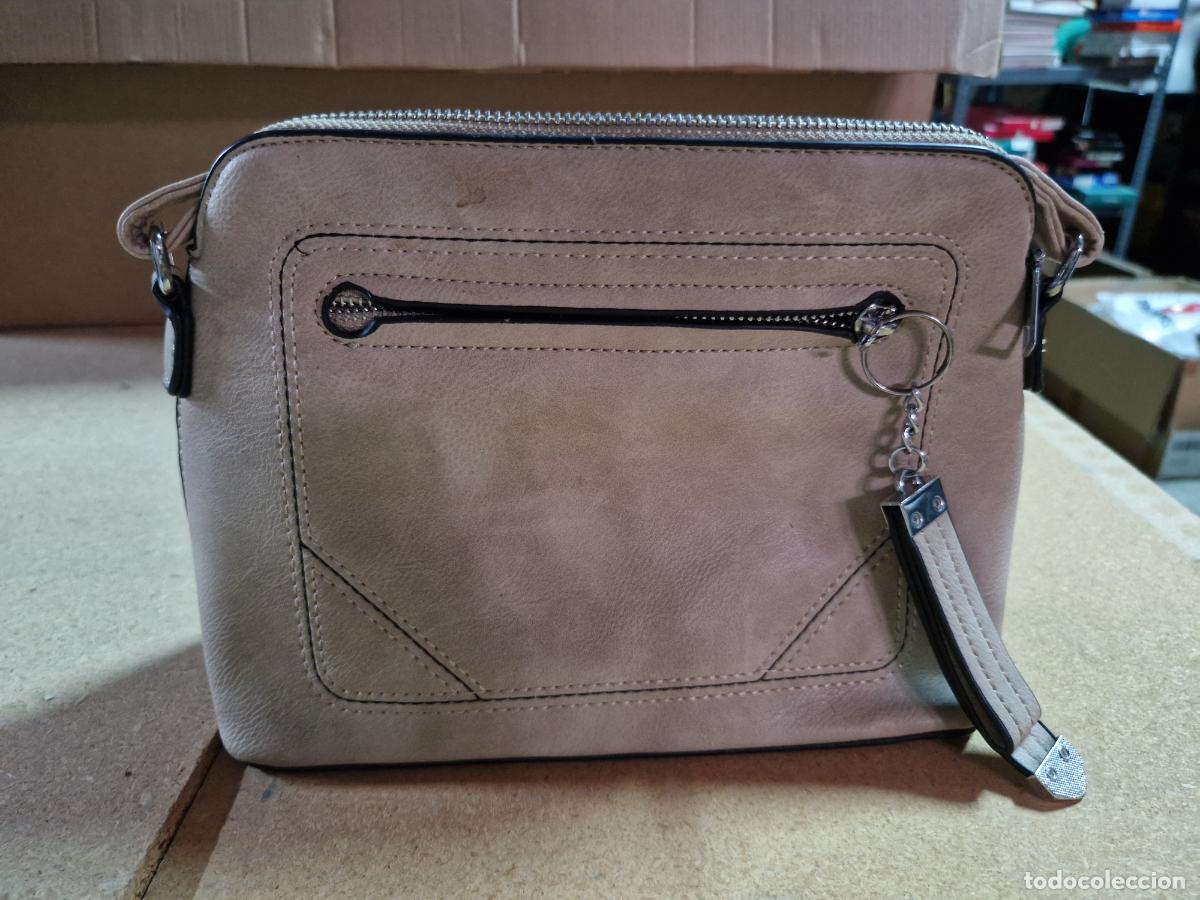 Segunda Mano: BONITO BOLSO PARA DAMA. COLOR CREMA. PERFECTO ESTADO