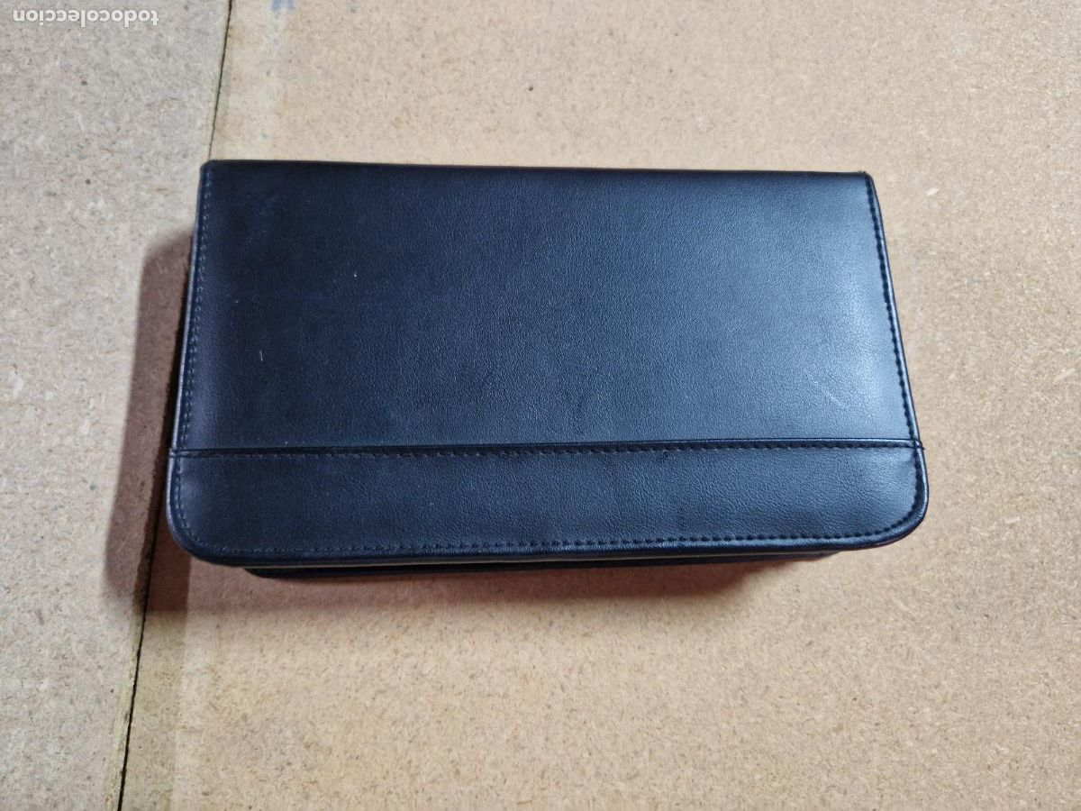 Segunda Mano: BONITO NECESER DE LIMPIEZA. COLOR NEGRO. PERFECTO ESTADO