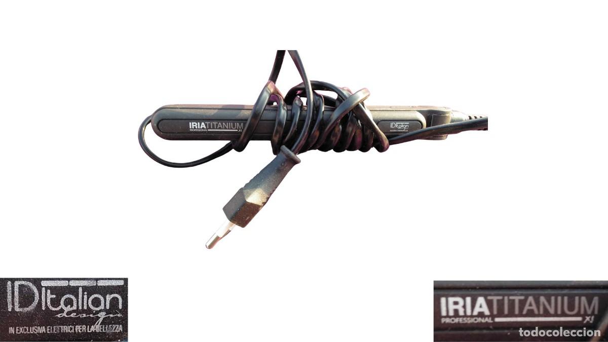 Segunda M&atilde;o: PLANCHA ALISADORA PROFESIONAL IRIA TITANIUM XJ - Dise&ntilde;o Italiano - FORMATO COMPACTO