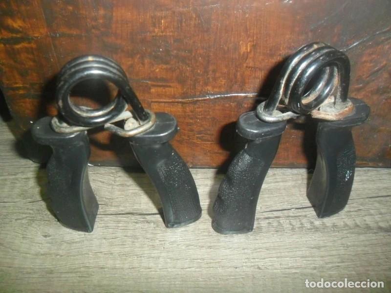 Segunda mano: 586- Lote de dos Ejercitadores de manos - hand trip - spalding - Foto 3