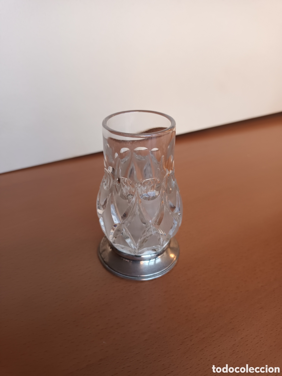 Segunda Mano: Jarr&oacute;n cristal con base de plata