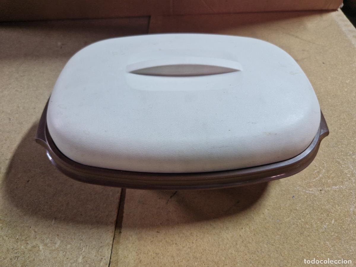 Segunda Mano: BONITO TAPER DE PLASTICO. CAFE-BLANCO
