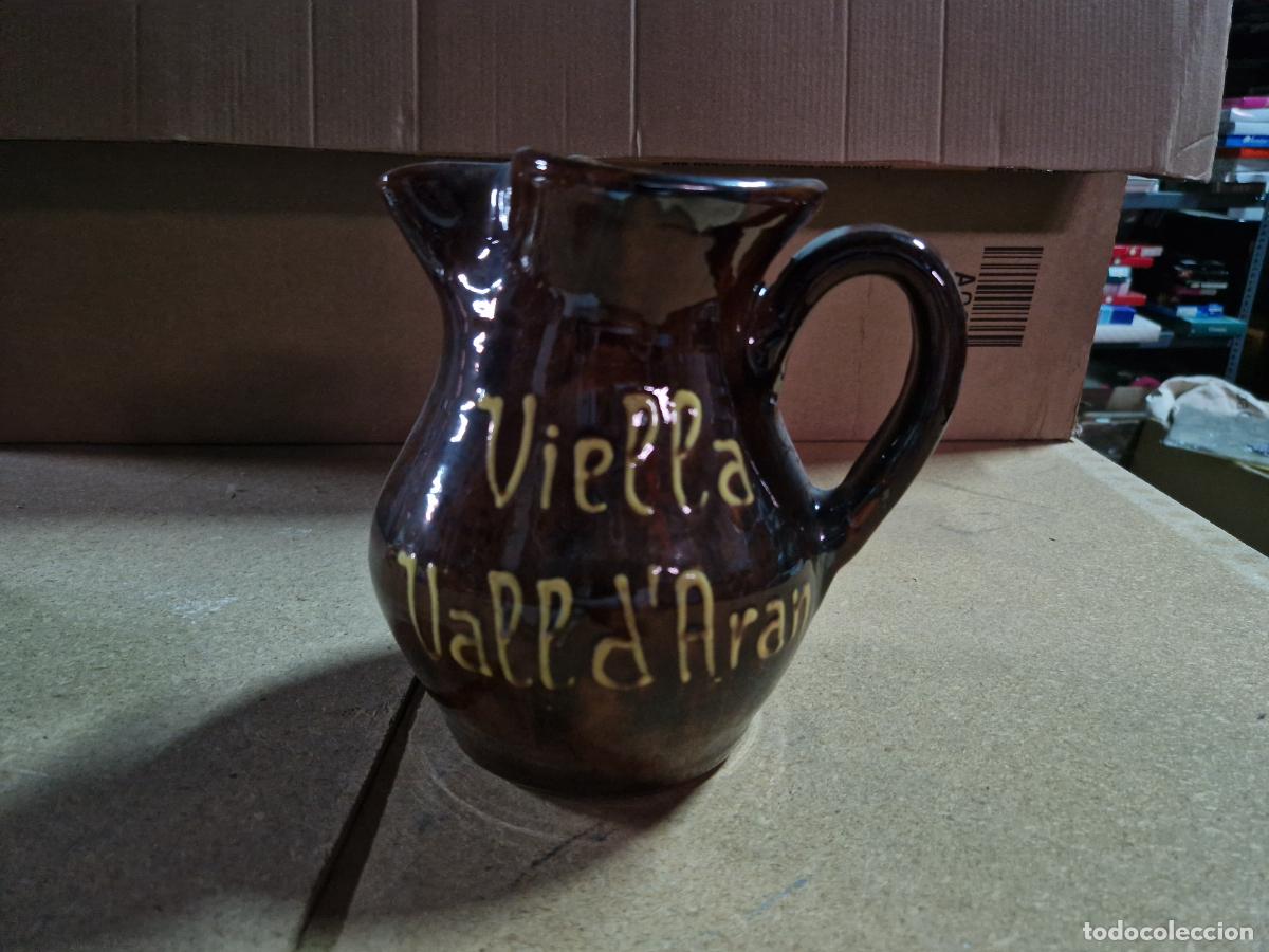 Segunda Mano: BONITA JARRA DE CERAMICA PARA VINO. VALLDLARAN.