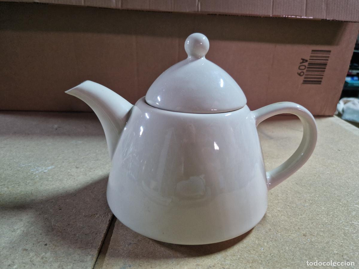 Segunda mano: BONITA TETERA DE PORCELANA. - Foto 1