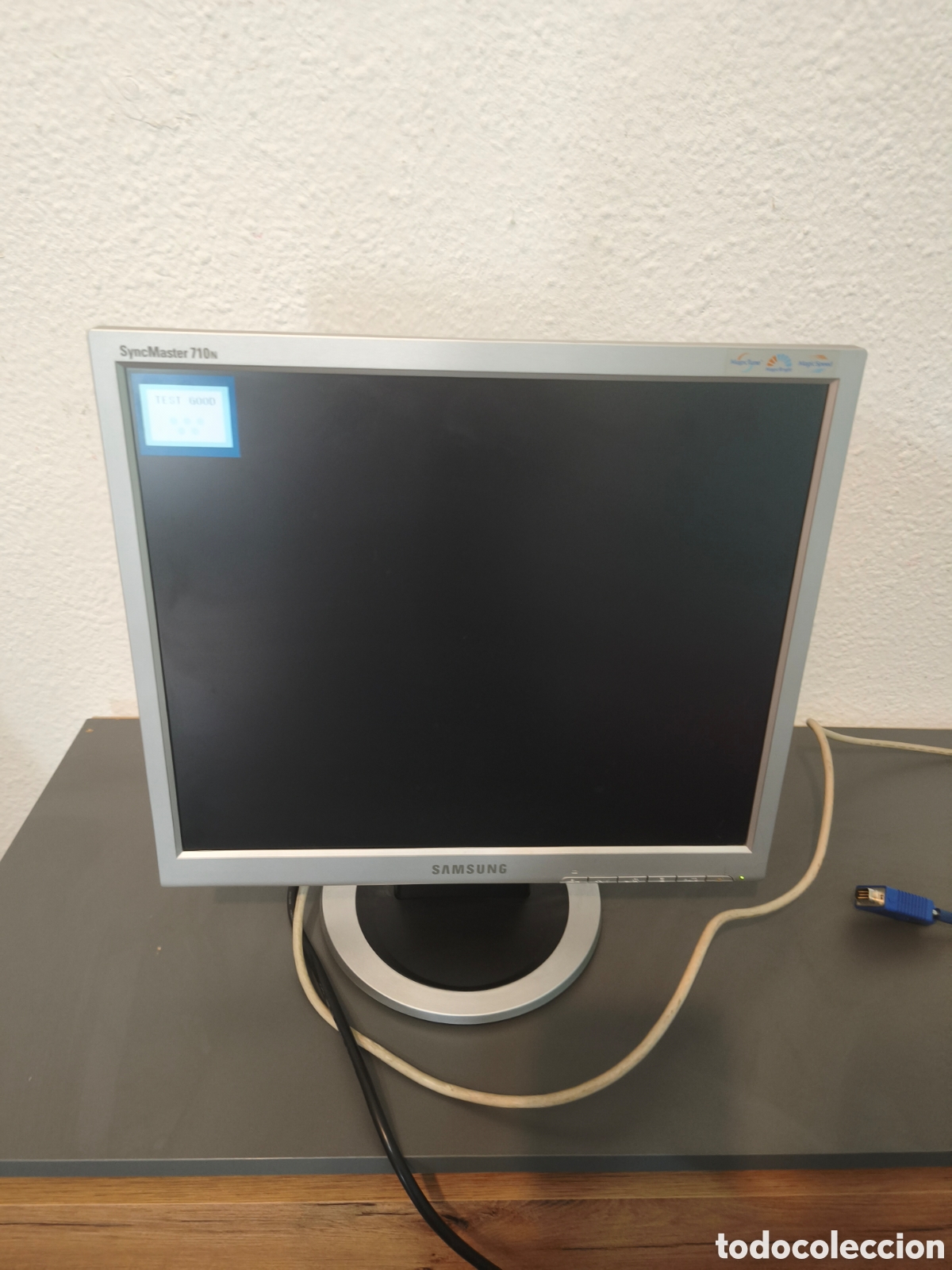 Segunda mano: Pantalla Samsung sync m&aacute;ster 710n - Foto 1