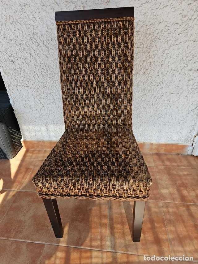 Segunda Mano: Conjunto 6 Sillas de comedor de mimbre y madera ( Venta solo en mano )