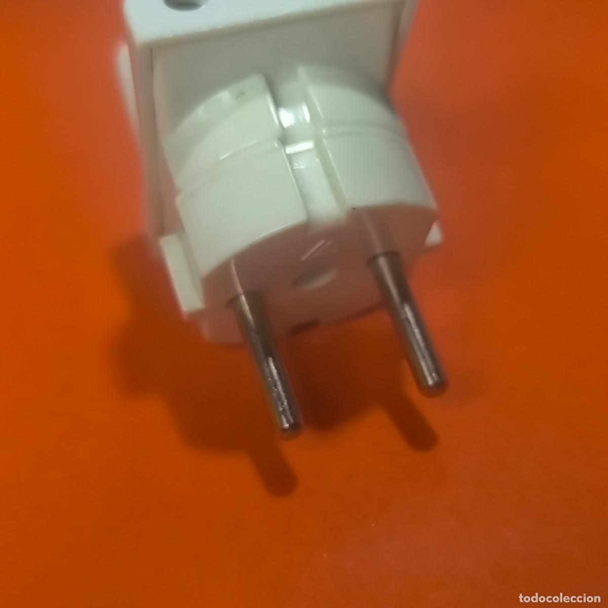 Segunda Mano: 001551BRI-multiplicador redondo europeo a 3 enchufes blanco - 250v-10a