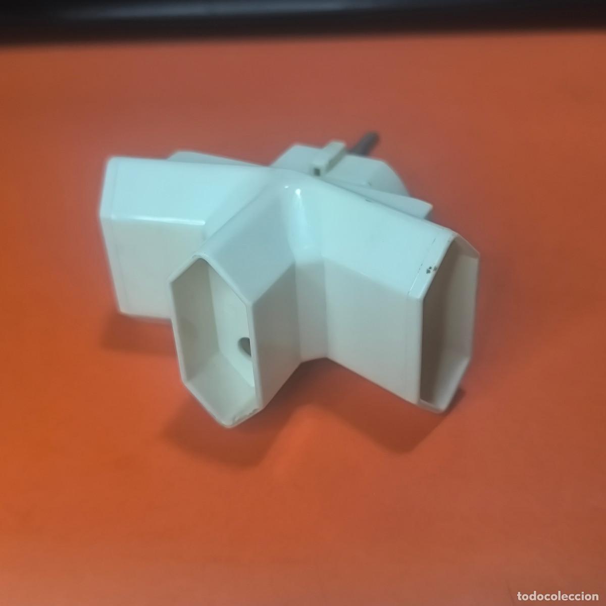 Segunda Mano: 001552BRI- multiplicador redondo europeo a 3 enchufes tipo c plano - 250v-10a