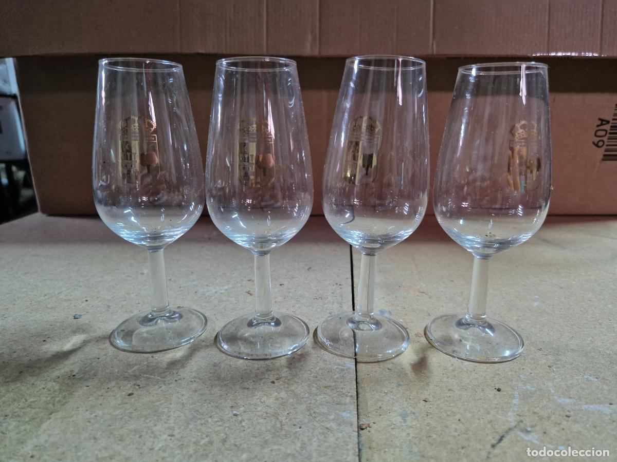 Segunda Mano: 4 BONITAS COPAS DE CRISTAL. EL PUEBLO CAZALLA. MEDIDA 14*5