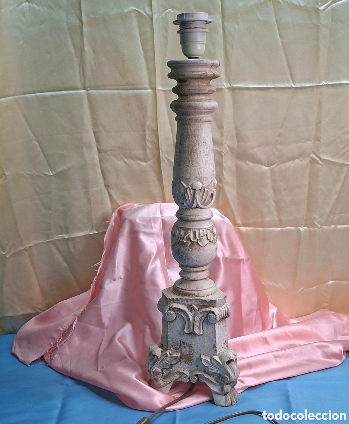 Segunda mano: Pie de l&aacute;mpara de madera estilo cl&aacute;sico tallado - Foto 11