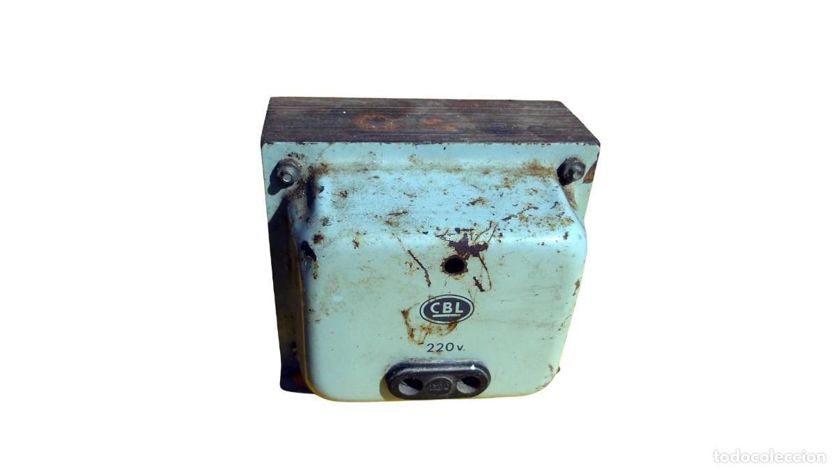 Second-Hand: AUTOTRANSFORMADOR REVERSIBLE CBL VINTAGE - 220V/125V - A&Ntilde;OS 70/80 - RETRO