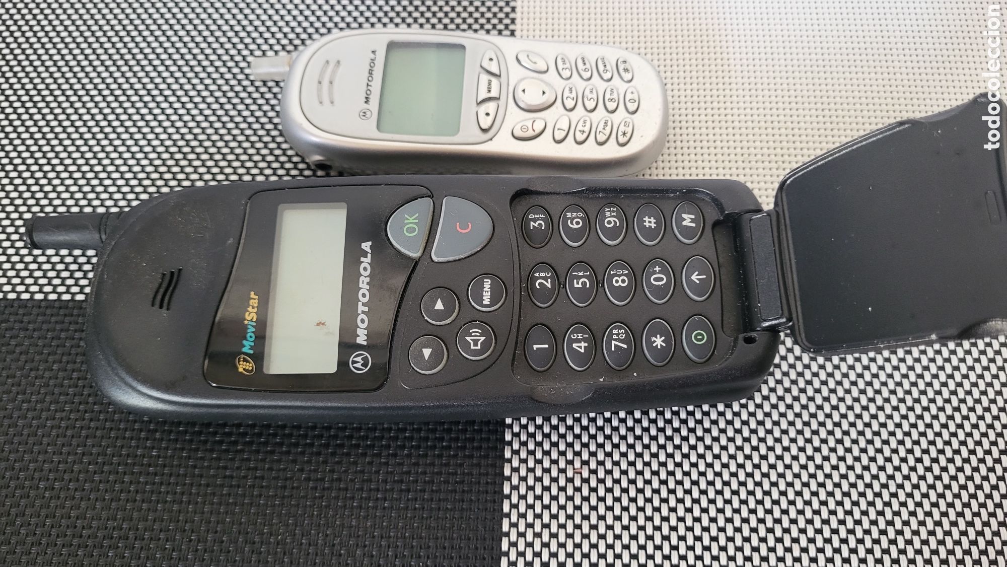Segunda mano: Antiguos m&oacute;viles Motorola - Foto 1