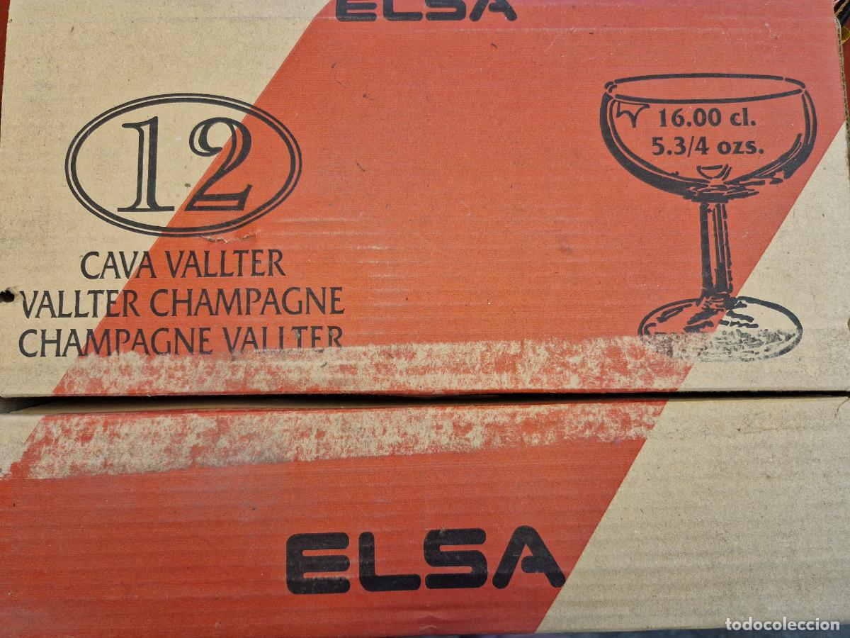 Segunda mano: 12 BONITAS COPAS DE CAVA CHAMPAG.