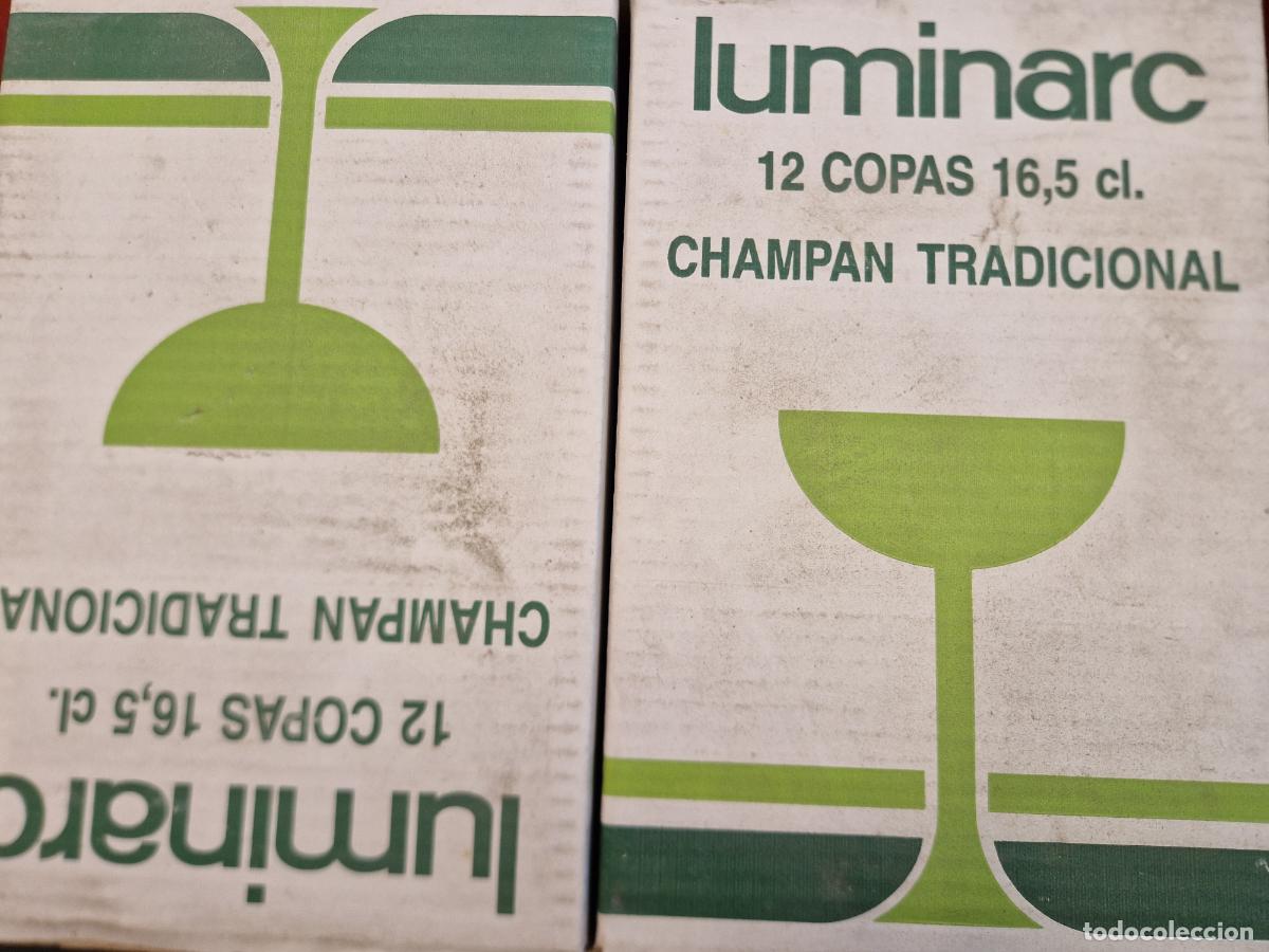 Segunda mano: 12 BONITAS COPAS DE CAVA CHAMPAG.