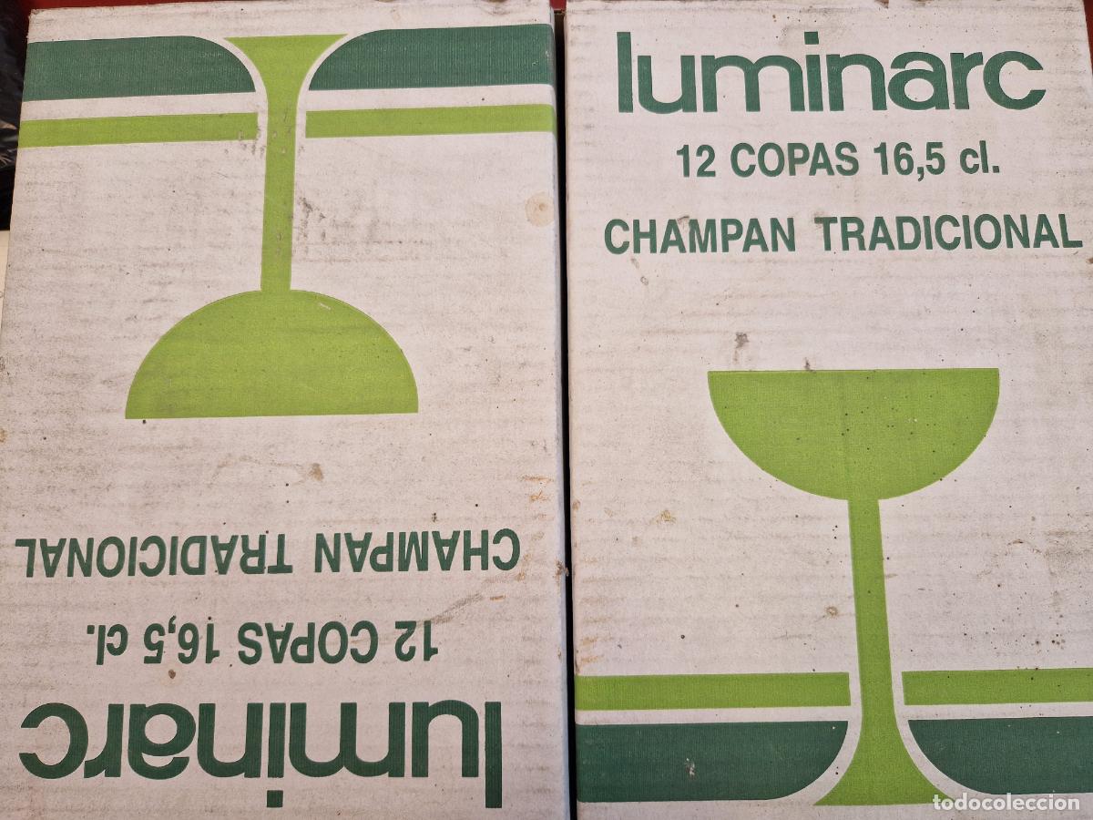 Segunda mano: 12 BONITAS COPAS DE CAVA CHAMPAG.