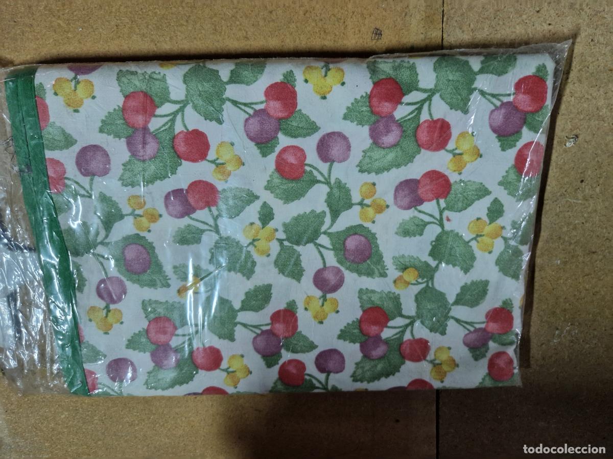 Segunda mano: BONITO MANTEL DE MESA. DISE&Ntilde;O FRUTAS. 140*100