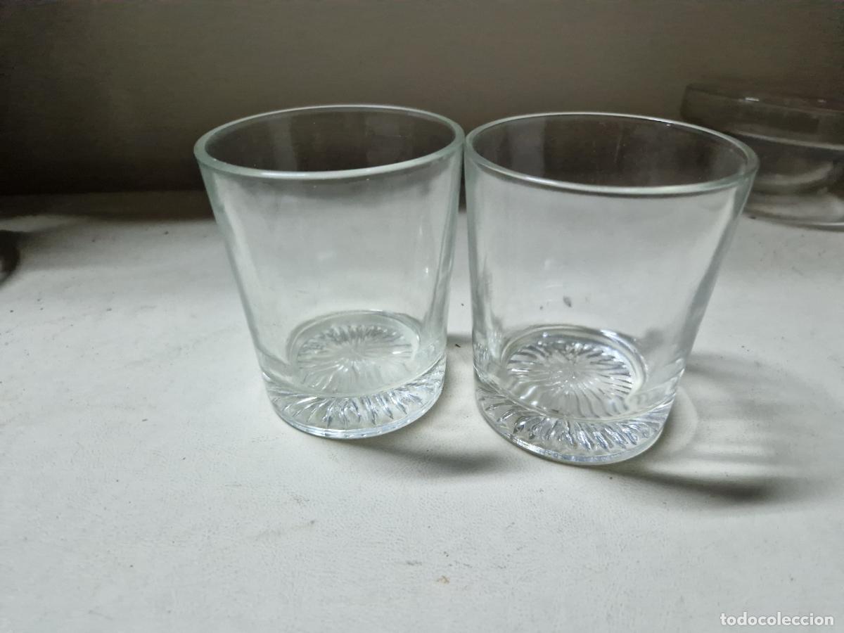 Segunda mano: 2 BONITOS VASOS DE CRISTAL. MEDIDA 9*7 - Foto 2