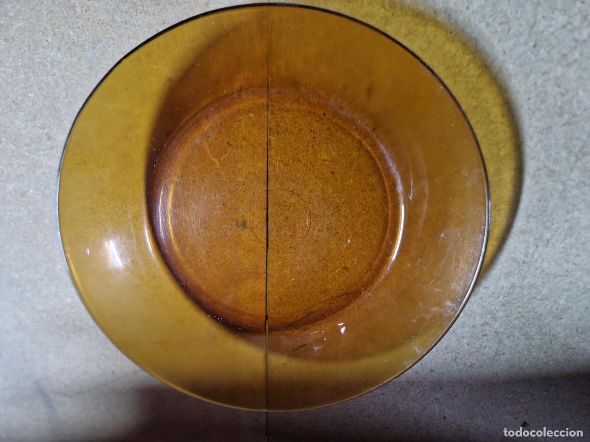 Segunda mano: BONITA REFRACTARIA DE CRISTAL. AMBAR. MEDIDA 28*28