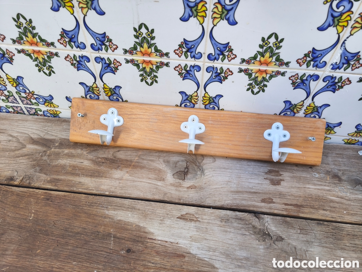 Segunda mano: Perfecto de madera y metal