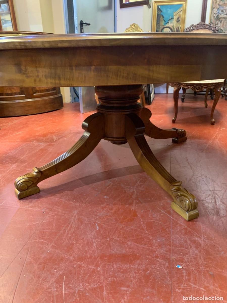 Segunda mano: Mesa comedor oval nogal firmada Valenti - Foto 2