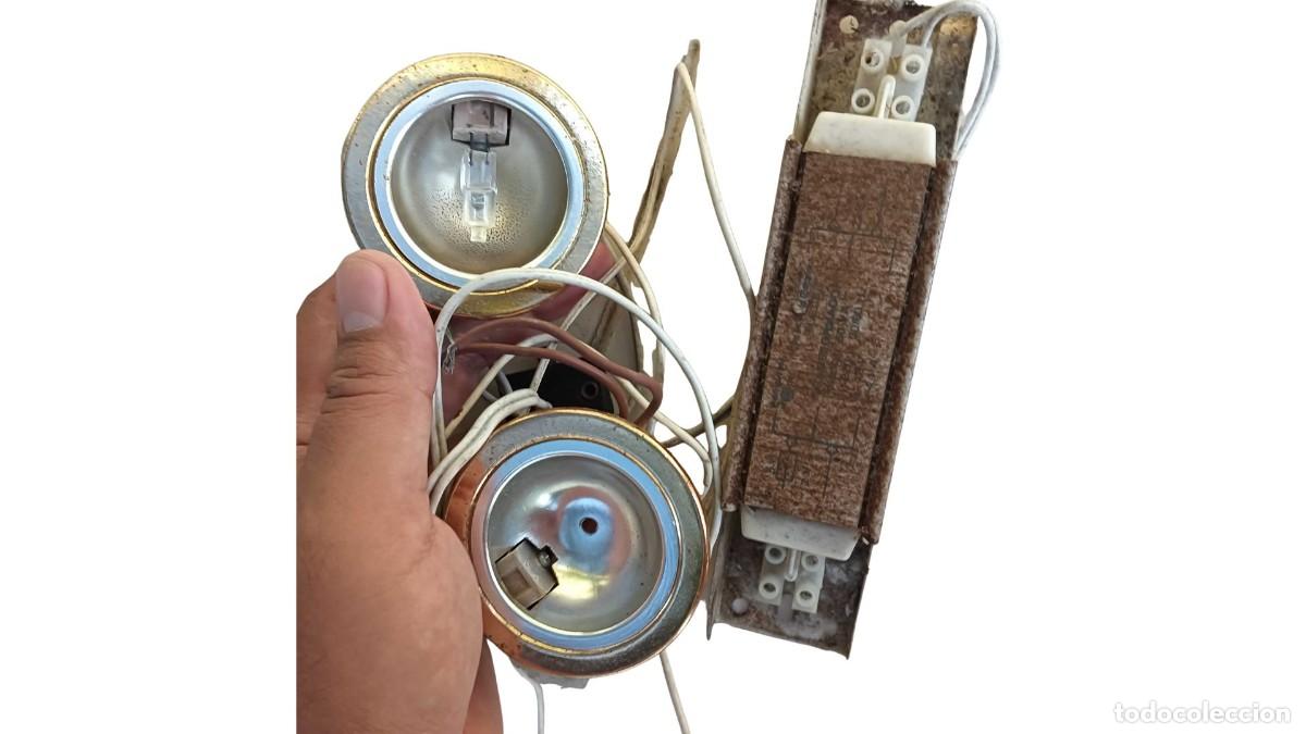Segunda mano: LOTE DE ILUMINACI&Oacute;N: 2 PORTAL&Aacute;MPARAS + TRANSFORMADOR ELECTROMAGN&Eacute;TICO 220V/12V - INCLUYE 1 L&Aacute;MPARA