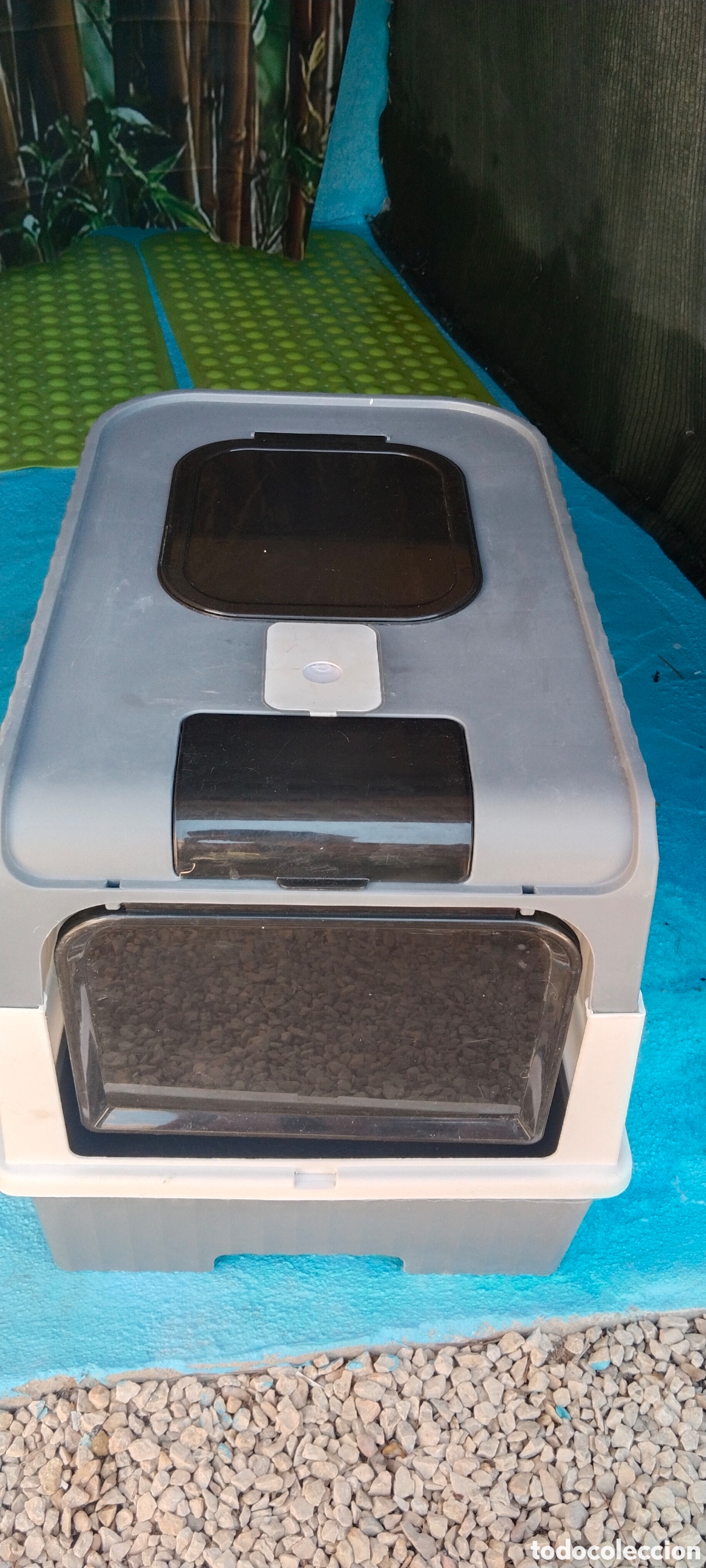 Segunda mano: Arenero para gatos con luz y bandeja extra&iacute;ble