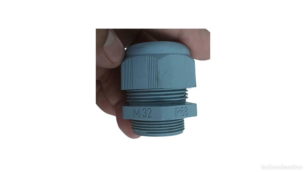 Segunda mano: PRENSAESTOPAS M32 IP68 - POLIAMIDA GRIS - CIERRE ESTANCO PARA CABLES