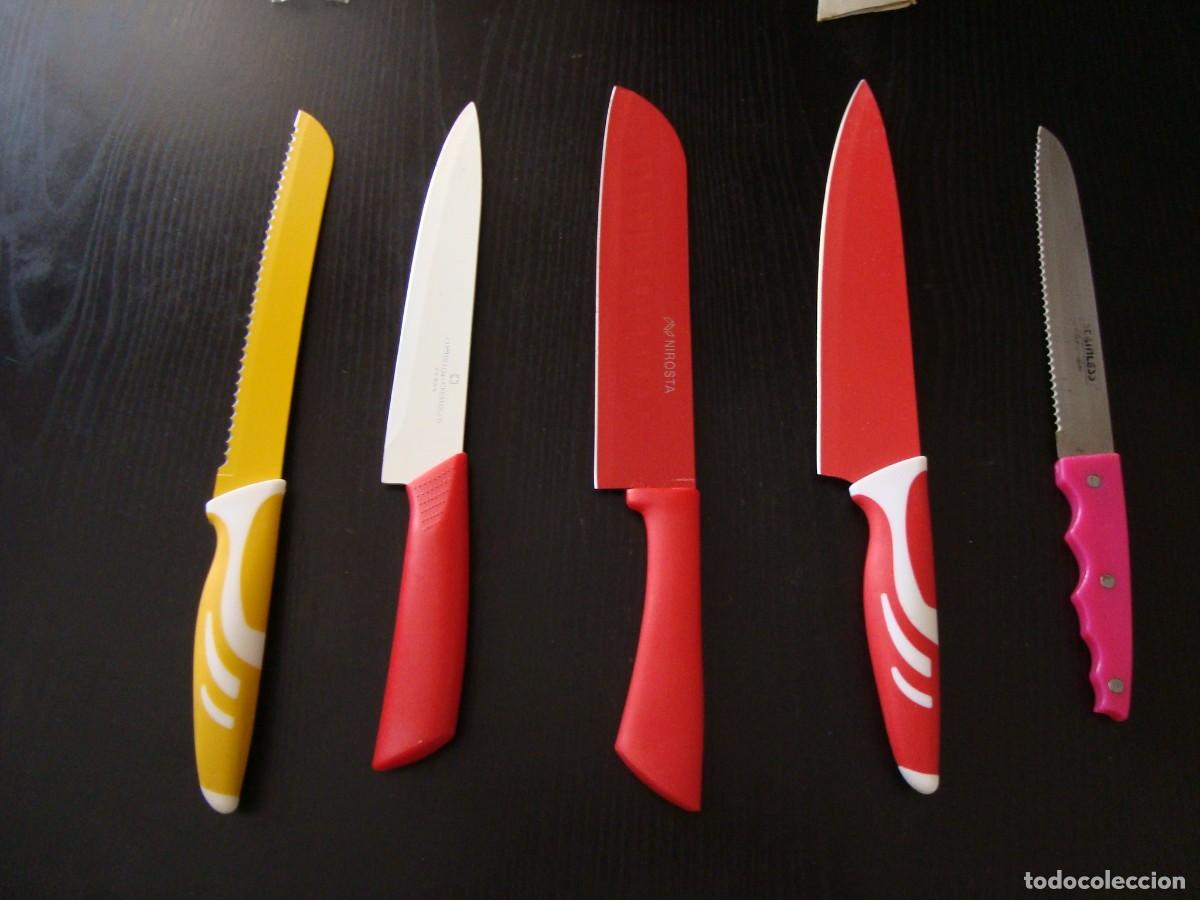 Segunda mano: LOTE DE 4 CUCHILLOS CER&Aacute;MICOS + 1 CUCHILLO ACERO INOX.