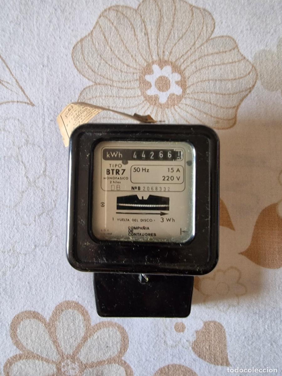 Segunda mano: Lote 2766. Contador de luz, a&ntilde;o 1980