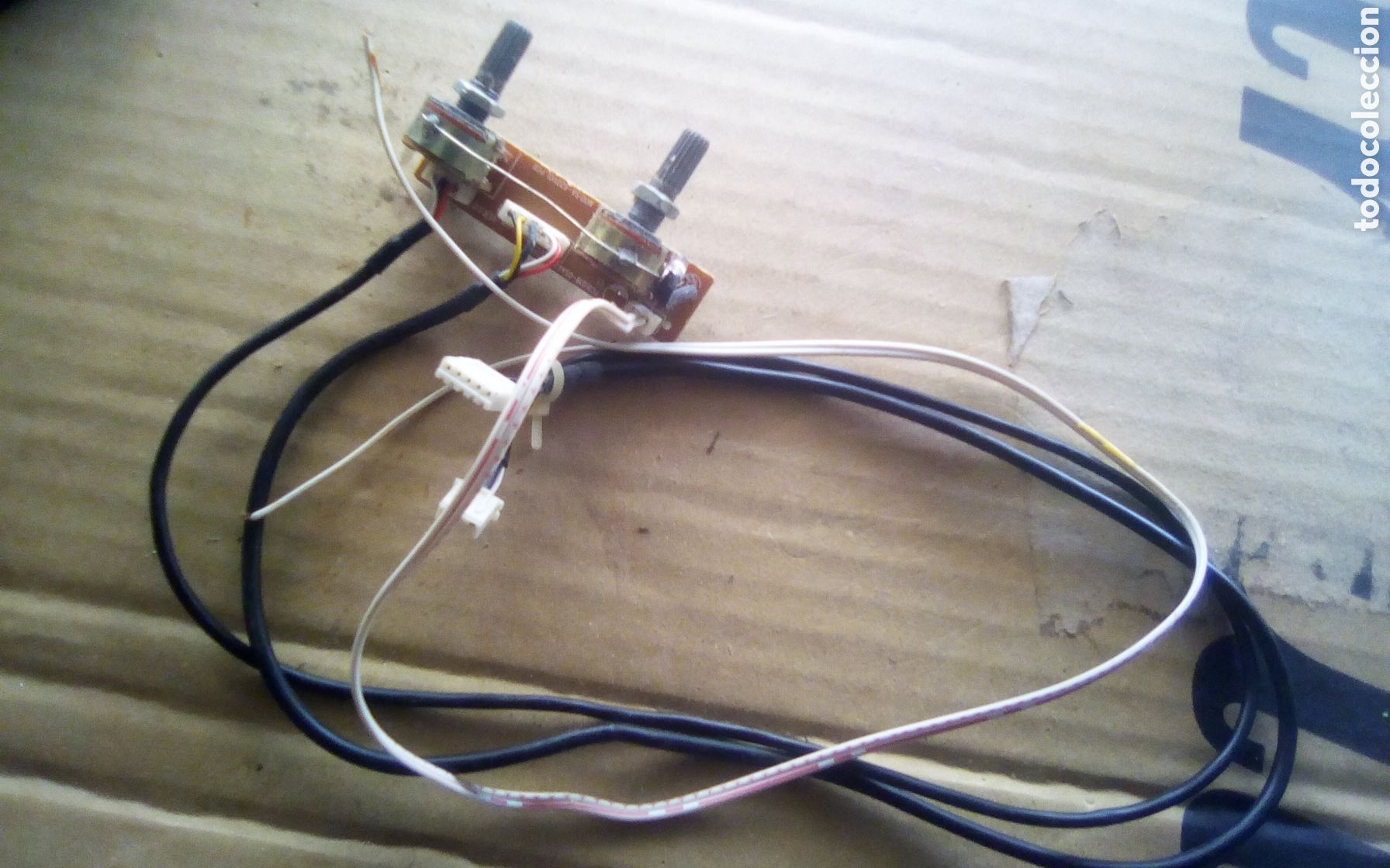 Segunda mano: Mandos reguladores de aparato de sonido. PCB. Funcionan. - Foto 2