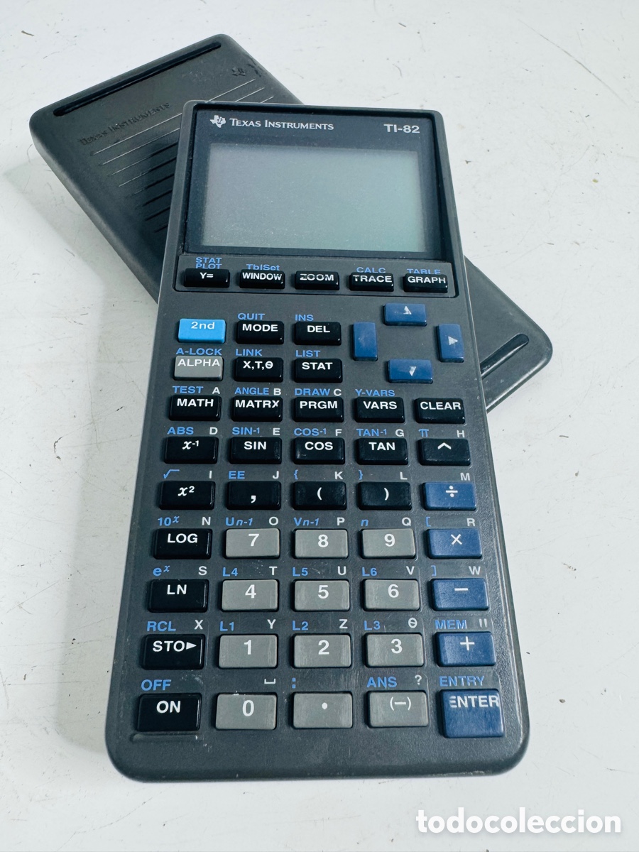 Segunda mano: Texas Instruments TI-82 Graphing Calculator with Cover - Foto 2