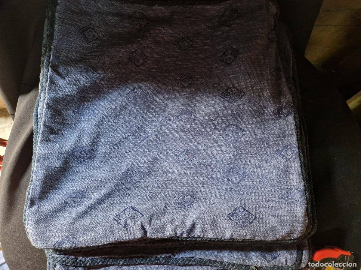 Segunda mano: 10 BONITAS FUNDAS PARA COJINES. COLOR AZUL. MEDIDA 40*40