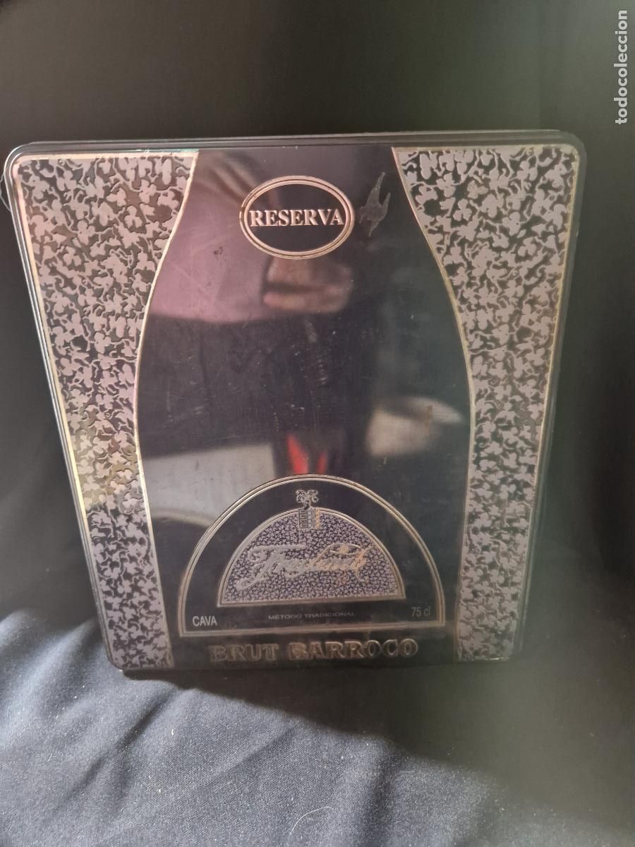 Segunda mano: BONITA CAJA DE ALUMINIO. RESERVA. BRUT BARROCCO.