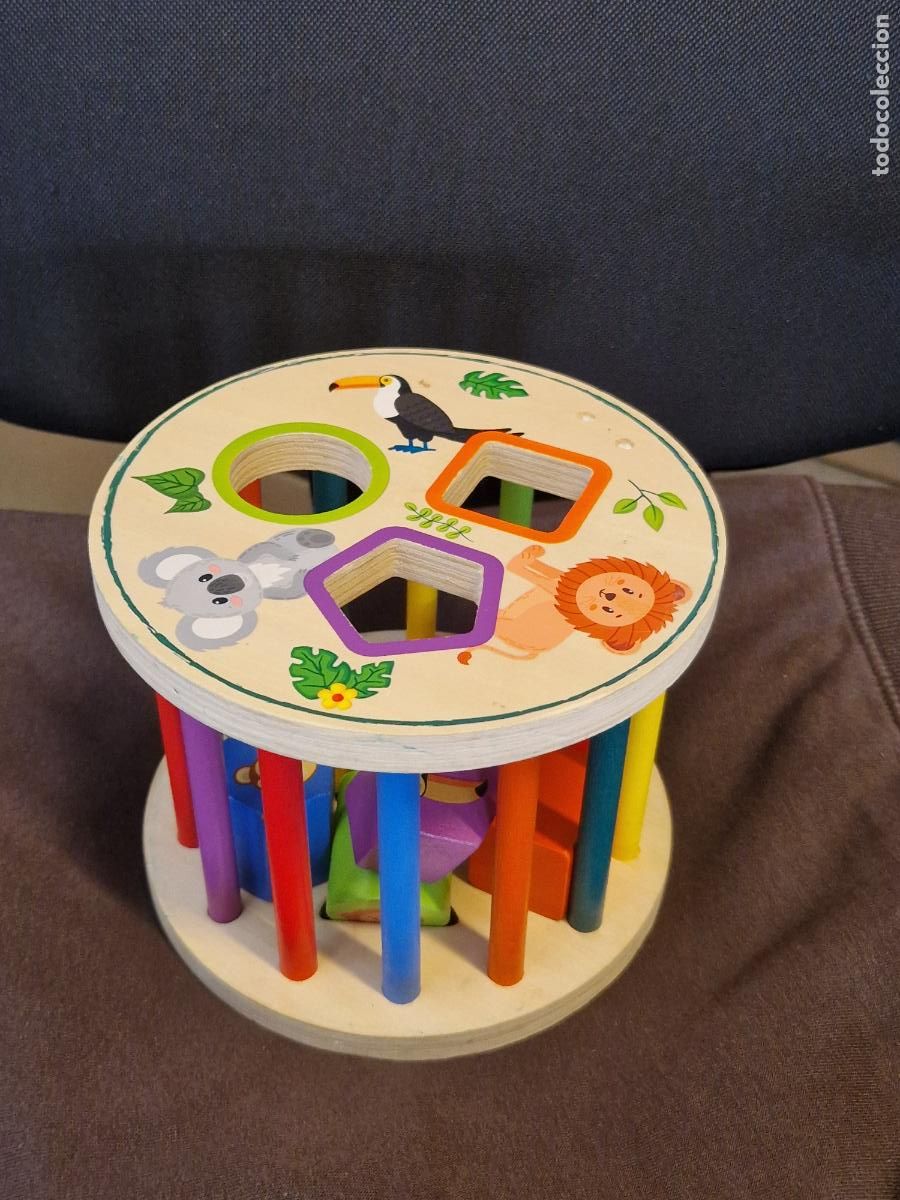 Segunda mano: BONITO JUEGO DE ENCAJE DE MADERA PARA NI&Ntilde;OS. INCLUYE LAS FICHAS.