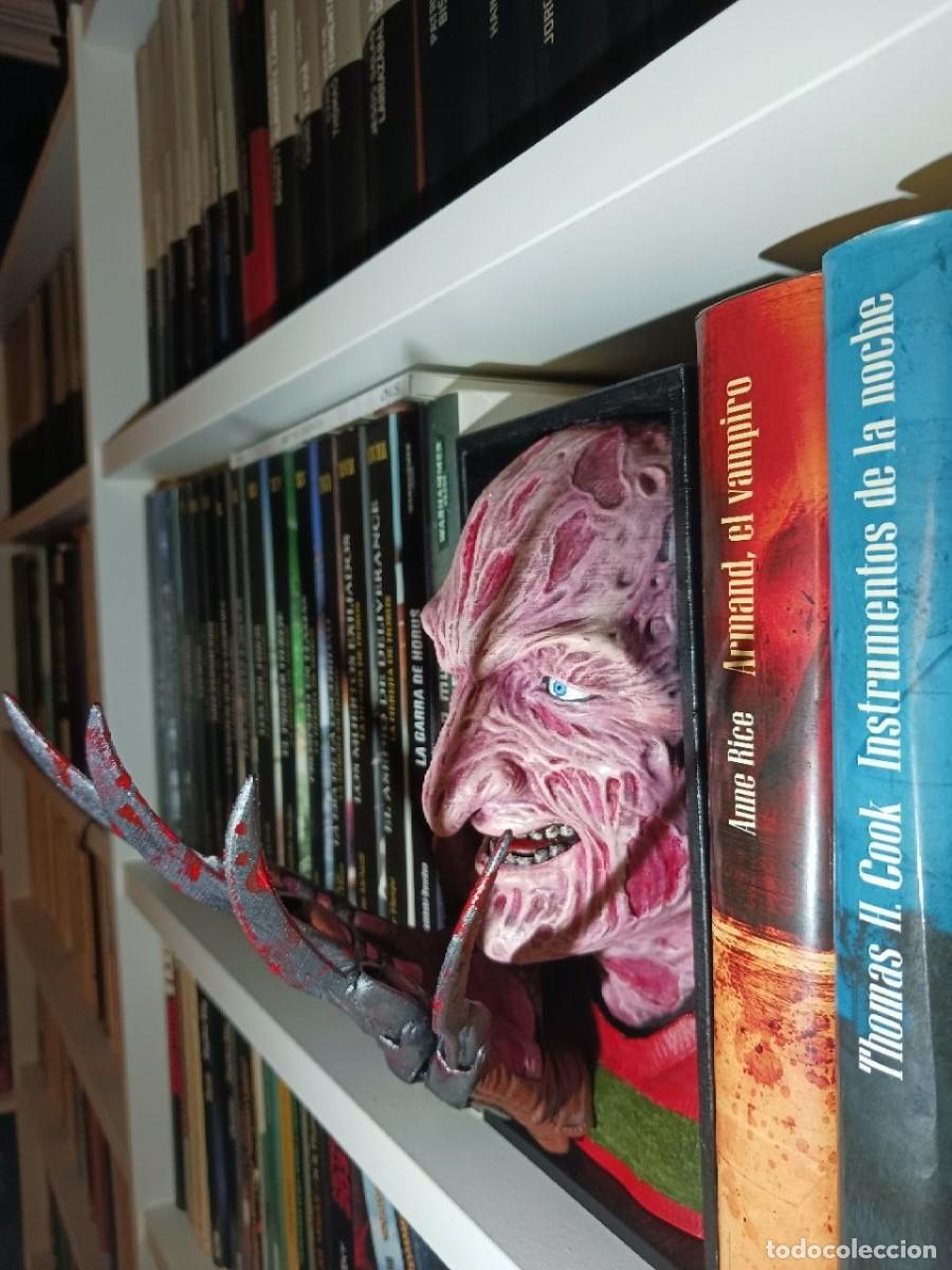Segunda mano: Freddy Krueger para decorar estantes - Foto 2