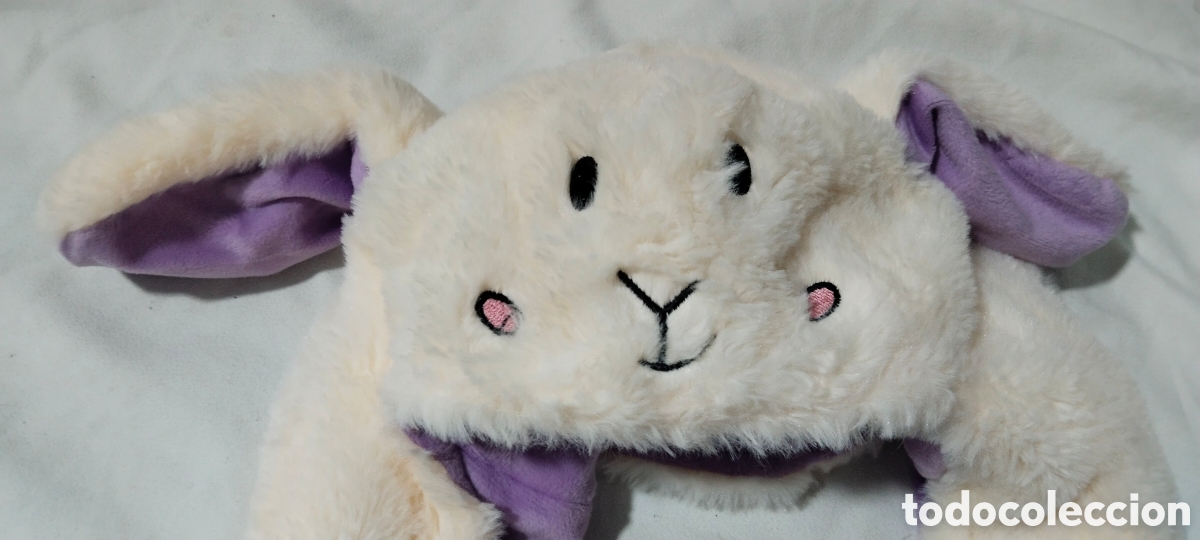 Segunda mano: Gorro de conejo de peluche con orejas m&oacute;viles &ndash; blanco y lila - Foto 3