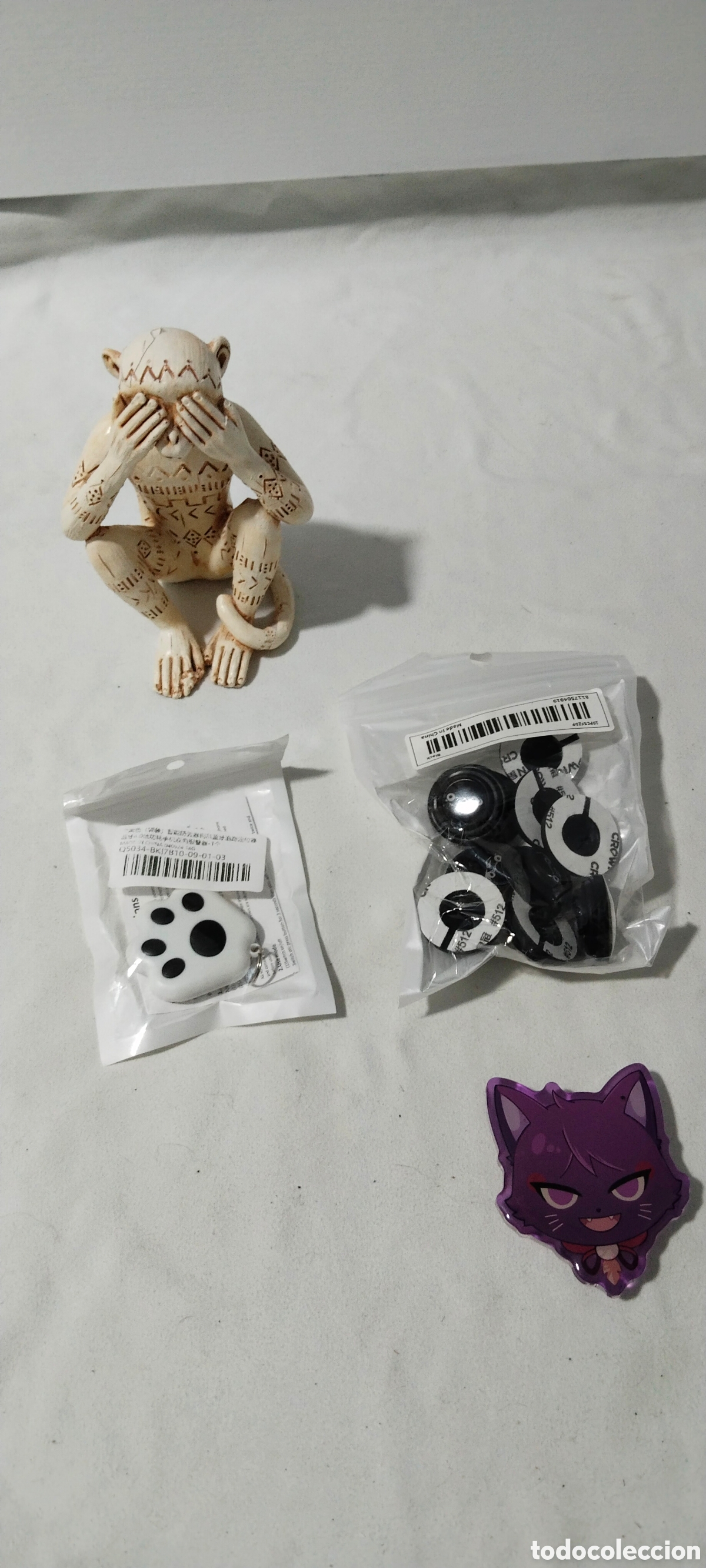 Segunda mano: Lote accesorios y figura decorativa - Foto 1