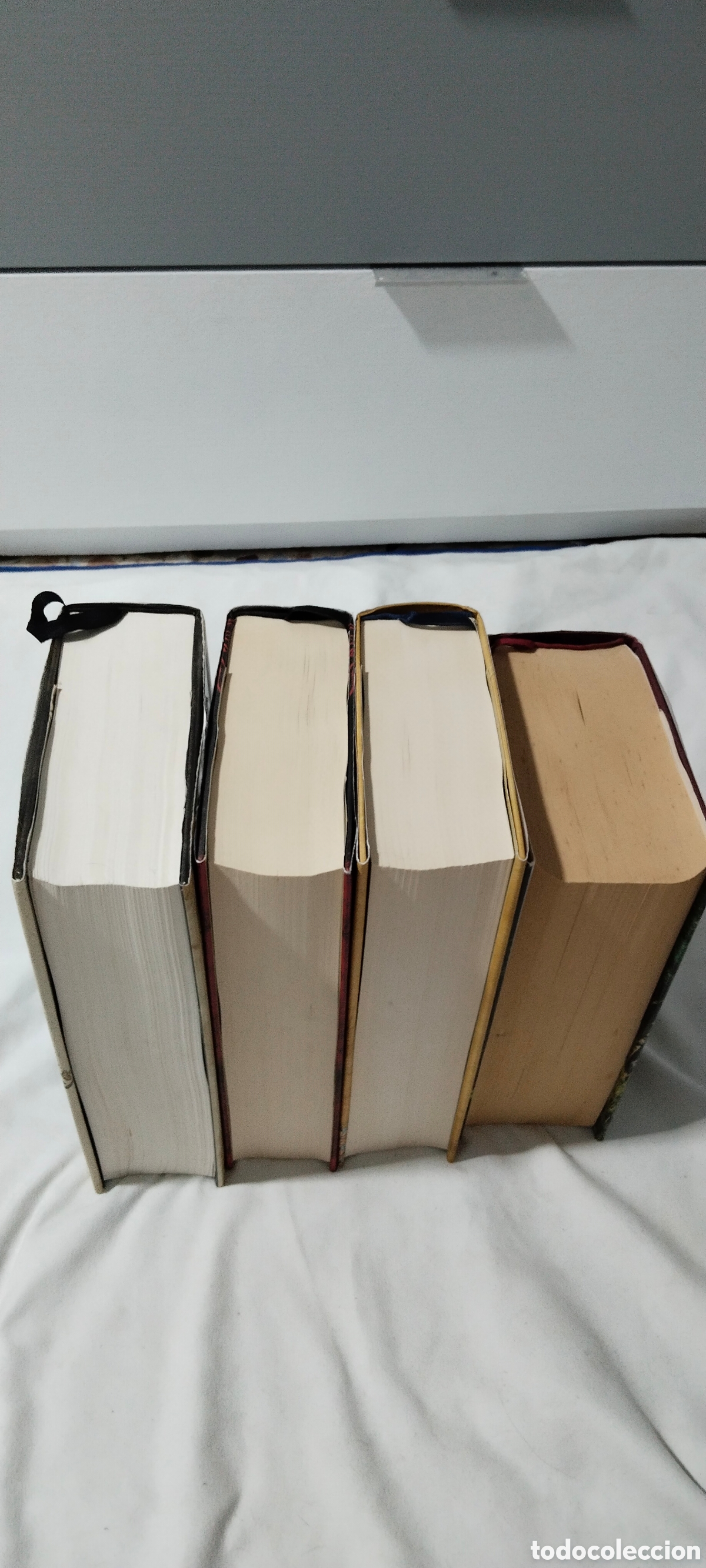 Segunda mano: Saga Los pilares de la Tierra 4 libros - Foto 5