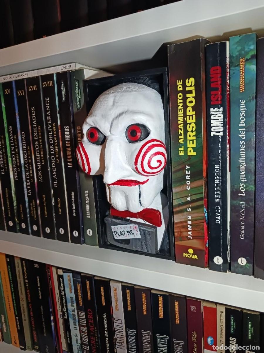 Segunda mano: Mu&ntilde;eco Billy de la saga Saw. - Foto 3