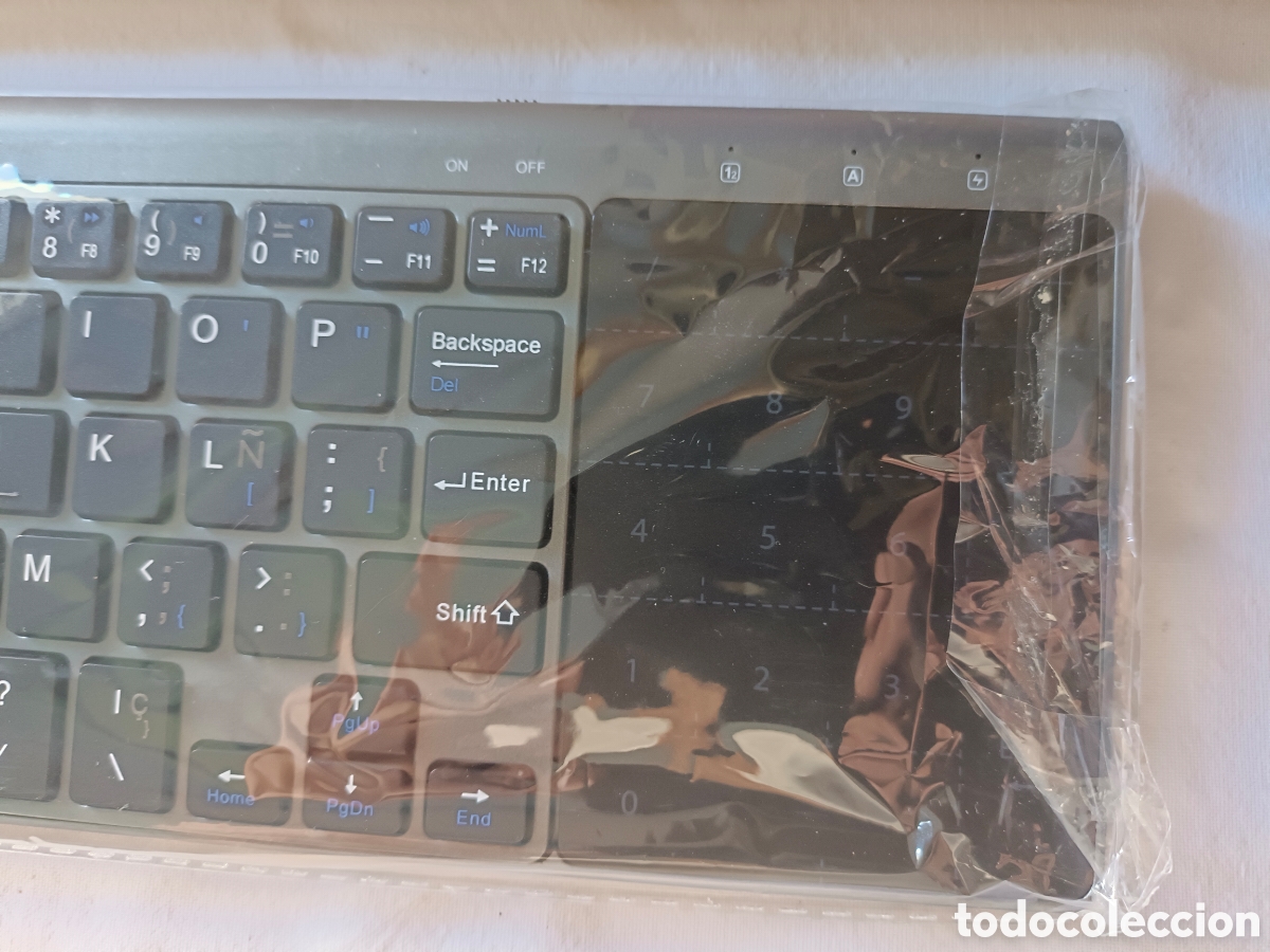 Segunda mano: Teclado bluetooth con raton todo en 1 - Foto 5