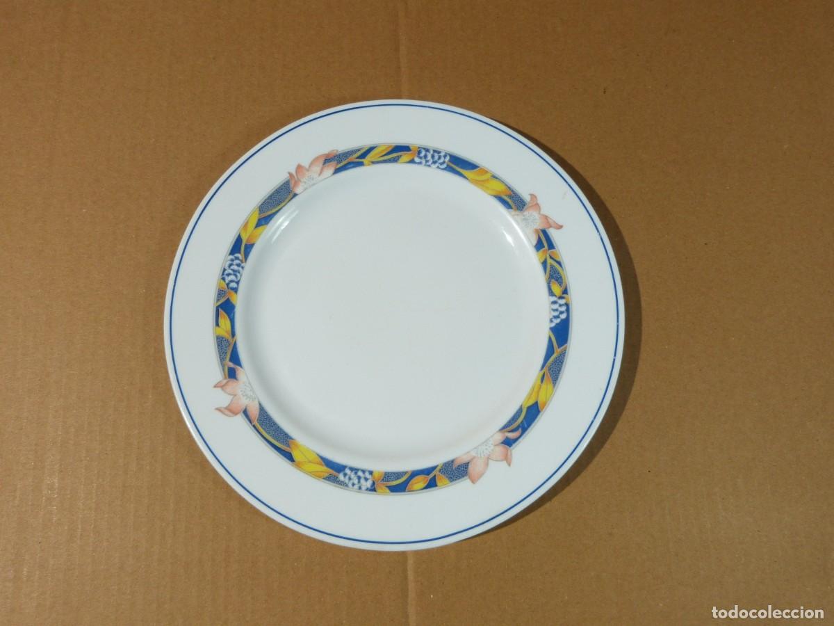 Segunda mano: Plato llano Harmonia Crivisa diametro 27 centimetros