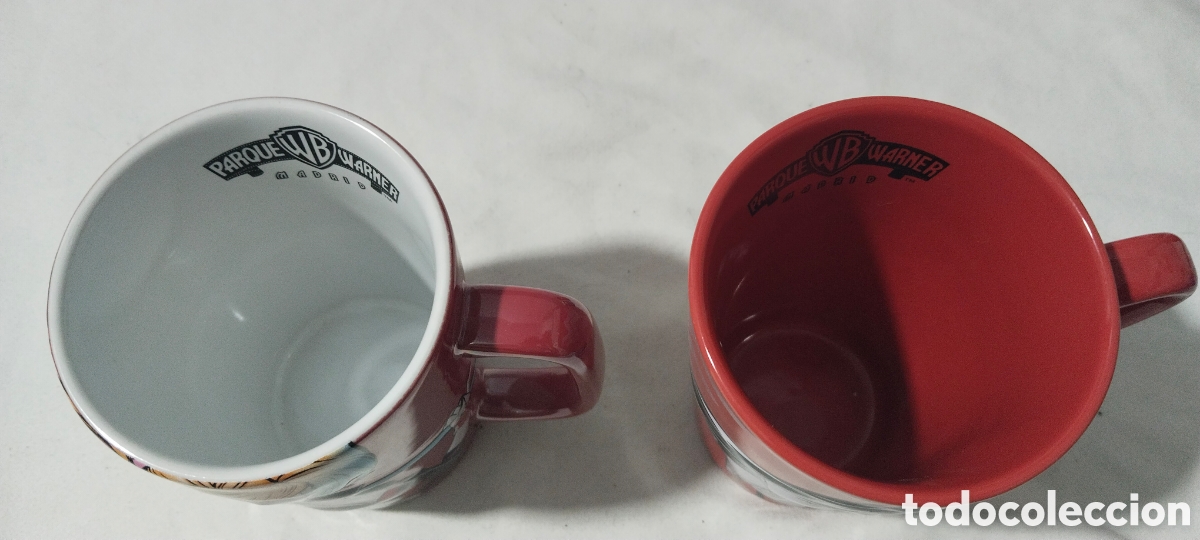 Segunda mano: Lote tazas y botellas Parque Warner - Foto 3
