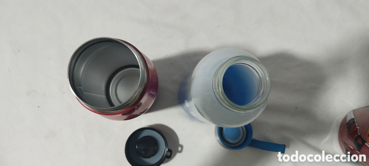 Segunda mano: Lote tazas y botellas Parque Warner - Foto 7