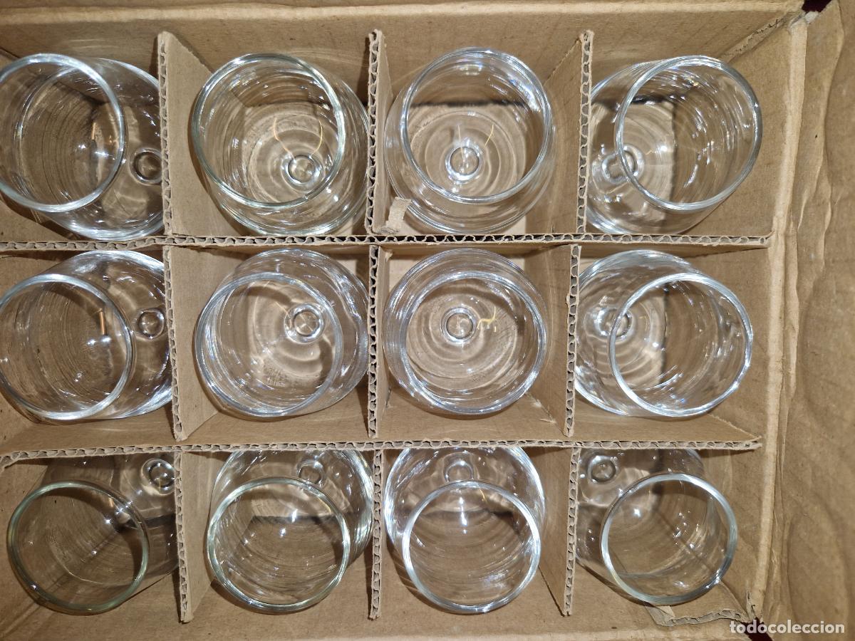 Segunda mano: BONITO JUEGO DE 24 COPAS DE CRISTAL. MEDIDA 9*4CM