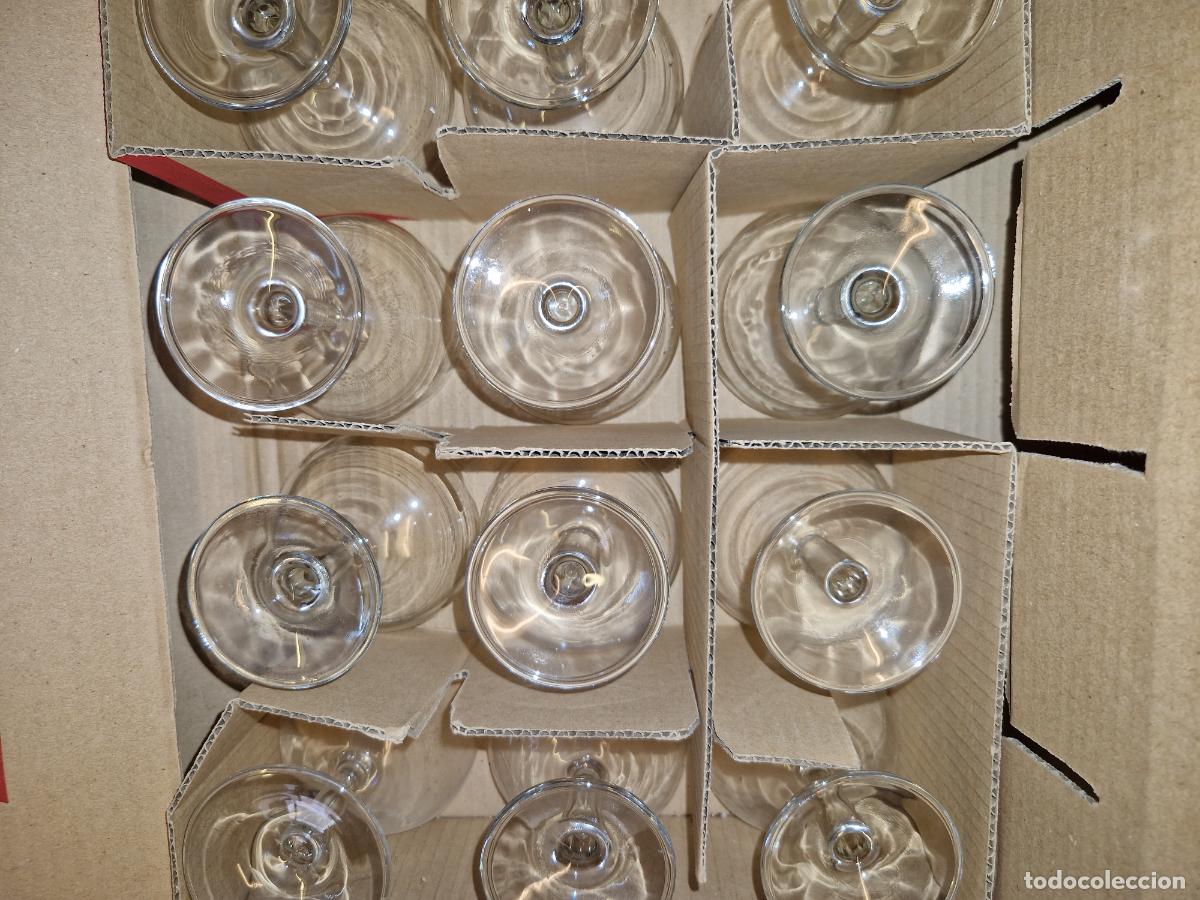 Segunda mano: BONITO JUEGO DE 12 COPAS DE CRISTAL. MEDIDA 12*6CM