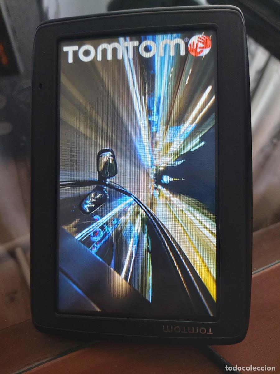 Segunda mano: Navegador GPS TomTom para coche + Soporte ventosa + Cable (Kit completo)